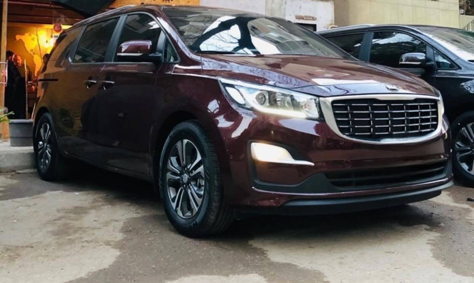 Kia Carnival